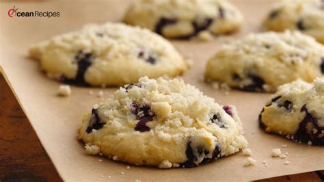 pioneer woman blueberry muffin tops.